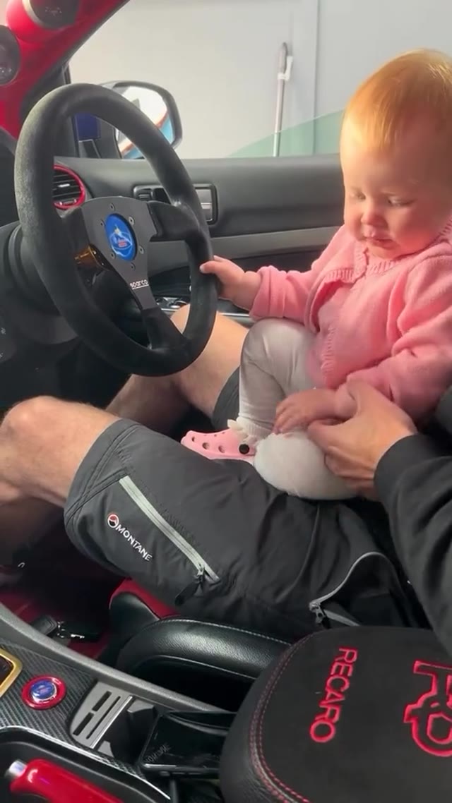 Baby reaction green screen