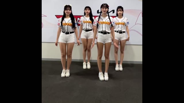 Cheerleaders pikki pikki dance green screen