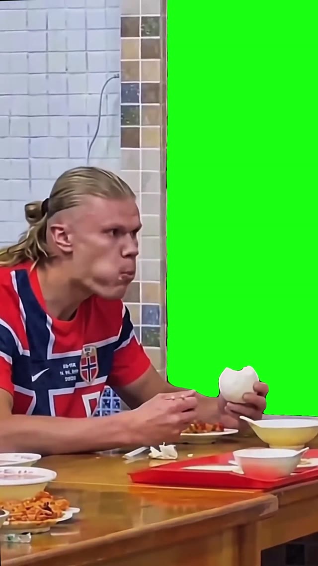 Haaland Eating Gets Scared green screen