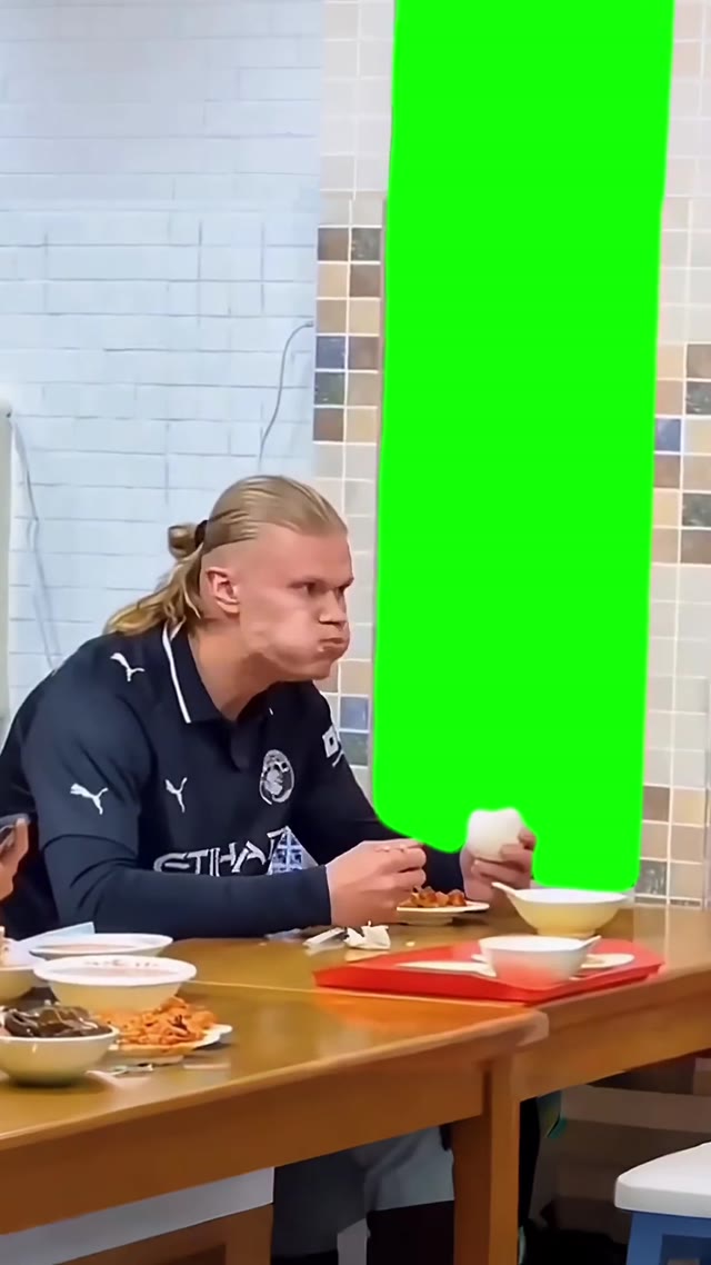Haaland Gets Scared green screen
