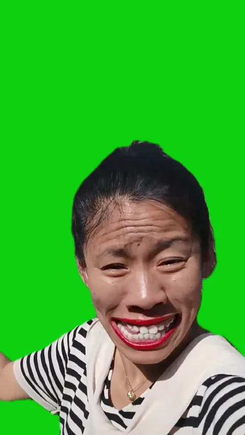 Lady singing in Chinese green screen